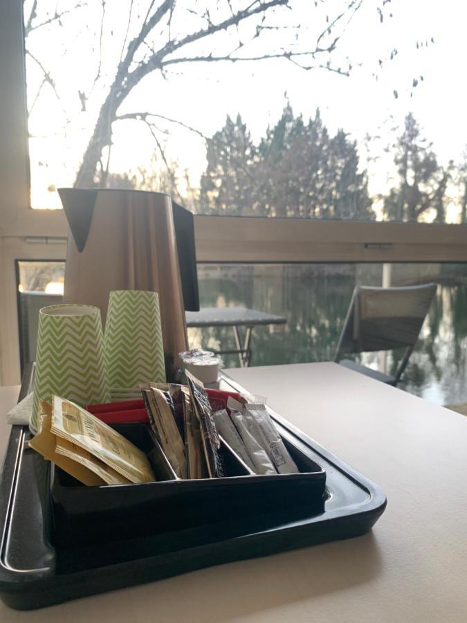 L'ile Du Saussay Hotel 3*